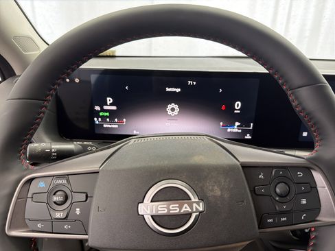 New 2026 Nissan Sentra SR FWD image 9