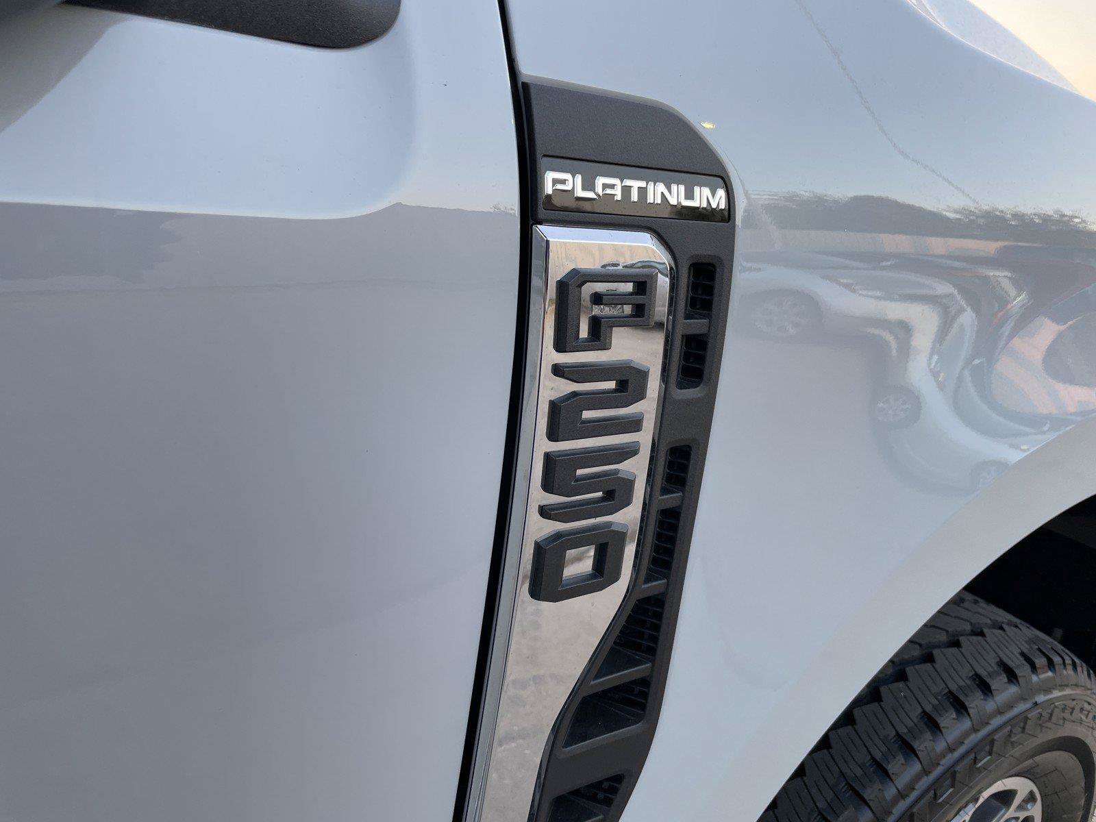 New 2026 Ford F250 Platinum w/ Platinum Plus Package AWD/4WD image 32