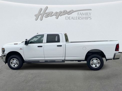 New 2026 RAM 2500 Tradesman AWD/4WD image 6