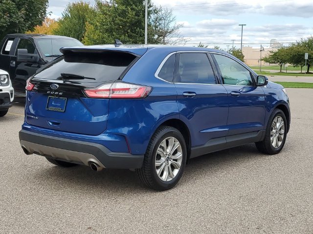 Used 2021 Ford Edge Titanium w/ Equipment Group 301A FWD image 4