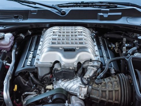 Used 2019 Dodge Challenger SRT Hellcat Redeye image 28