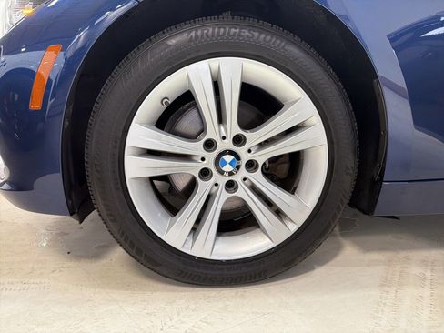 Used 2018 BMW 330i xDrive Sedan w/ Convenience Package image 30