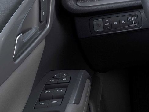 New 2026 Chevrolet Traverse LT w/ Driver Confidence Package AWD/4WD image 22