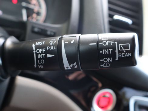 Used 2016 Honda Pilot Touring image 35