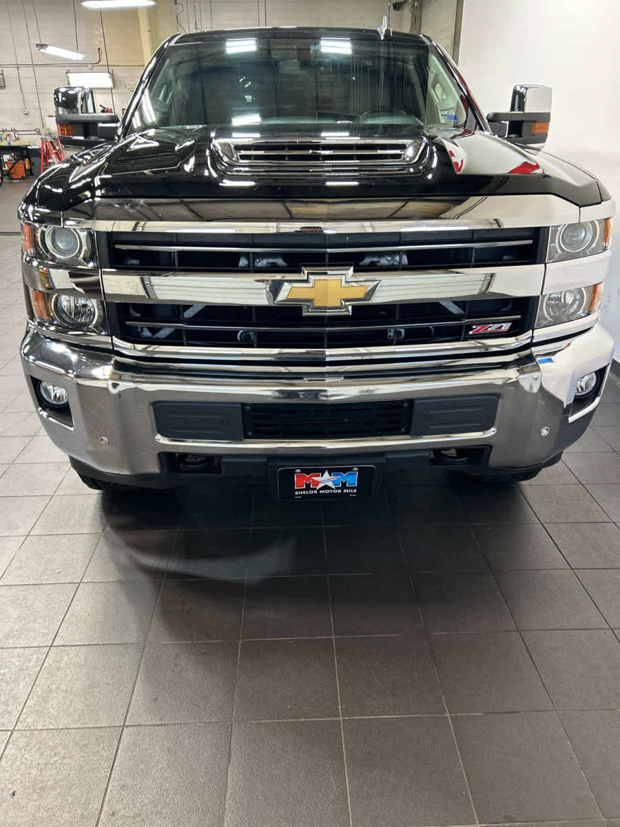 Used 2018 Chevrolet Silverado 2500 LTZ w/ Duramax Plus Package AWD/4WD image 4