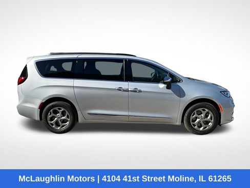 Used 2023 Chrysler Pacifica Limited AWD/4WD image 22