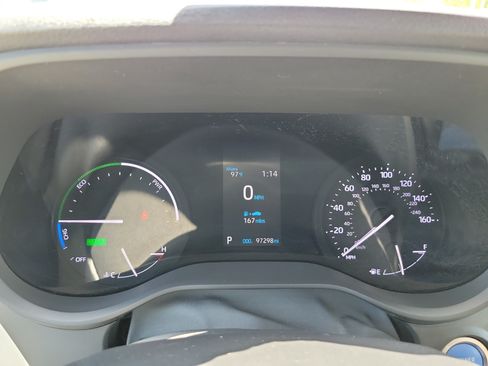 Used 2021 Toyota Sienna XLE FWD image 32