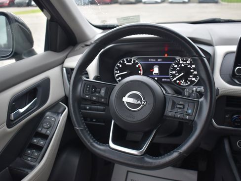 Used 2023 Nissan Rogue SV w/ SV Premium B Package FWD image 34