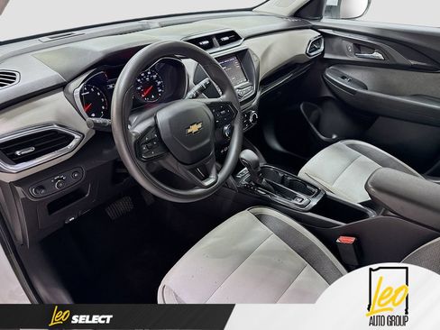 Used 2021 Chevrolet TrailBlazer LT AWD/4WD image 12