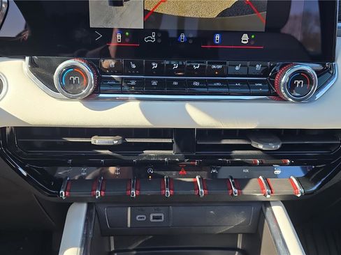 Used 2026 GMC Canyon AT4X AWD/4WD image 22