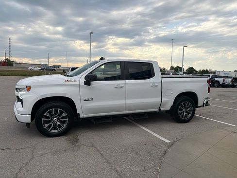 Used 2022 Chevrolet Silverado 1500 RST w/ Z71 Off-Road Package AWD/4WD image 6