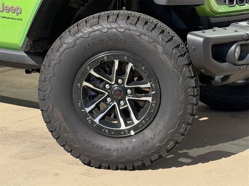 New 2025 Jeep Wrangler Unlimited Rubicon image 8