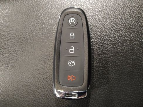 Used 2017 Ford Escape Titanium w/ Equipment Group 301A image 32