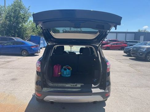 Used 2018 Ford Escape SE w/ SE Sync 3 Package FWD image 17