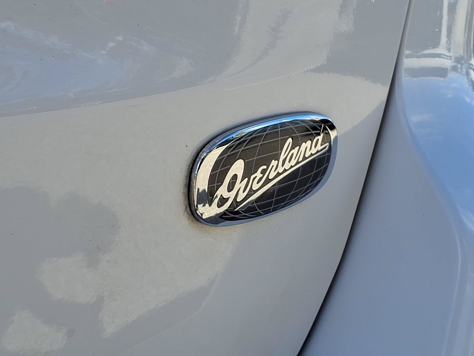 Used 2015 Jeep Grand Cherokee Overland RWD image 10