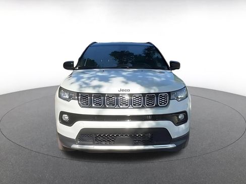 Used 2025 Jeep Compass Limited AWD/4WD image 4
