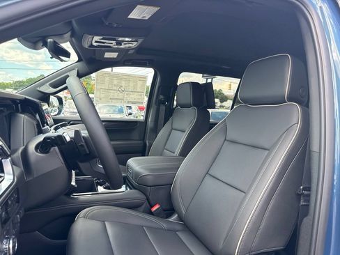 New 2026 GMC Yukon XL Elevation w/ Elevation Premium Package AWD/4WD image 17