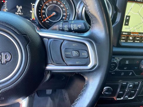 Certified 2022 Jeep Wrangler Unlimited Sahara image 30