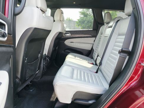 Used 2018 Jeep Grand Cherokee Limited AWD/4WD image 16