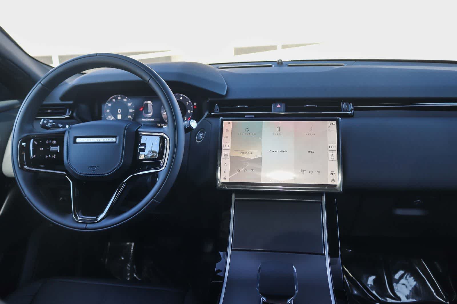 New 2026 Land Rover Range Rover Velar S AWD/4WD image 12