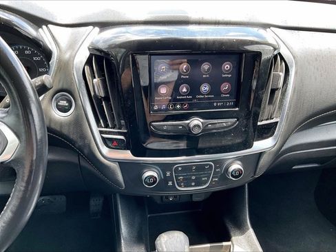 Used 2021 Chevrolet Traverse LT FWD image 24