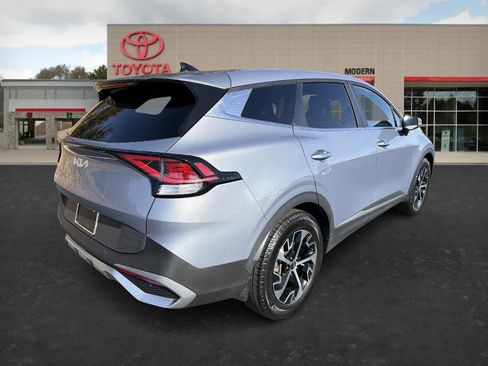 Used 2023 Kia Sportage EX image 5