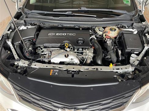 Used 2017 Chevrolet Cruze LT image 74