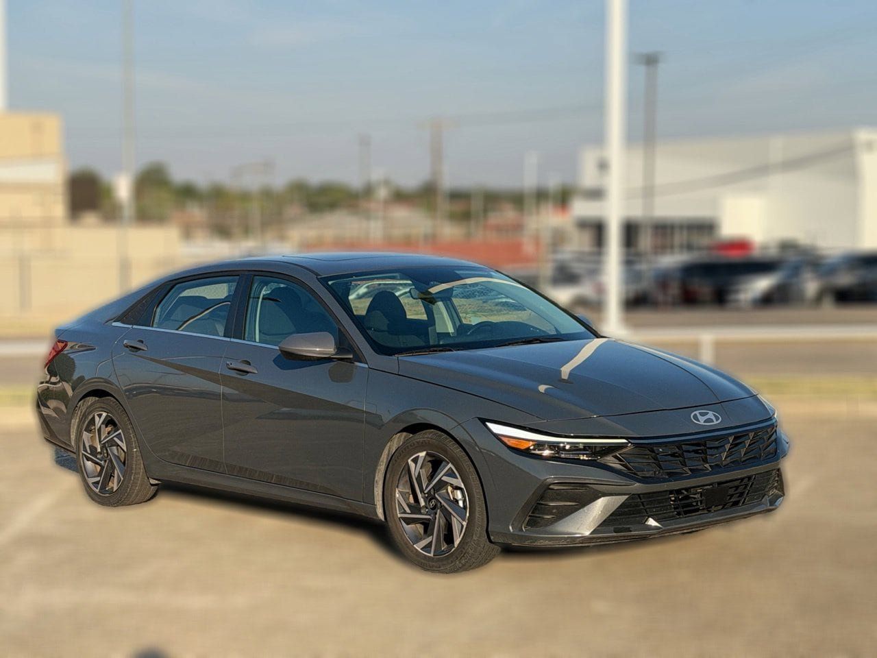 Used 2025 Hyundai Elantra SEL FWD image 4