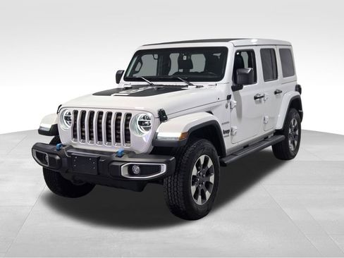 Certified 2022 Jeep Wrangler Unlimited Sahara w/ LED Lighting Group AWD/4WD image 21