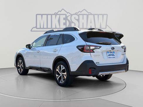 Used 2022 Subaru Outback Limited AWD/4WD image 3
