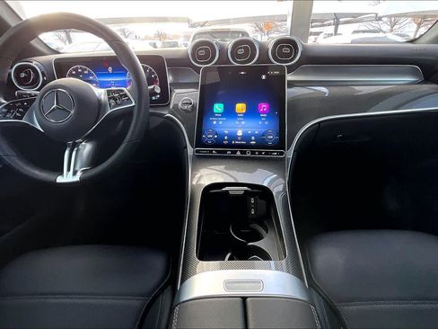 Used 2025 Mercedes-Benz GLC 300 image 15