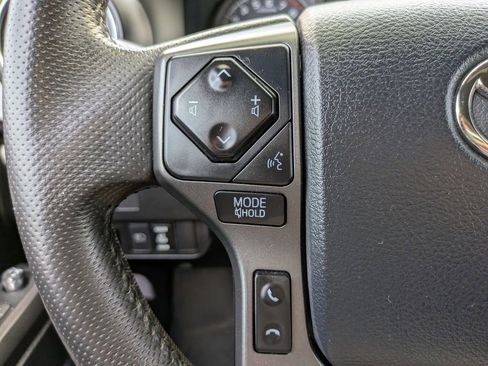 Used 2020 Toyota Tacoma TRD Sport image 22