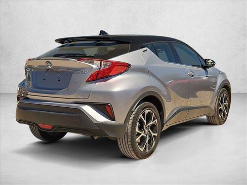 Used 2019 Toyota C-HR FWD image 5