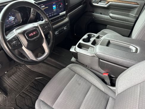 Used 2024 GMC Sierra 1500 Elevation image 11