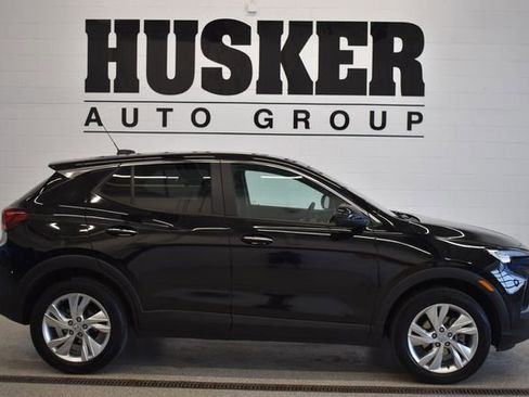 Used 2025 Buick Encore GX Preferred AWD/4WD image 2