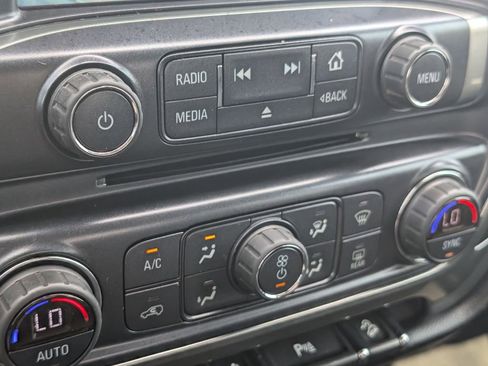 Used 2018 Chevrolet Silverado 1500 LT w/ Texas Edition image 21