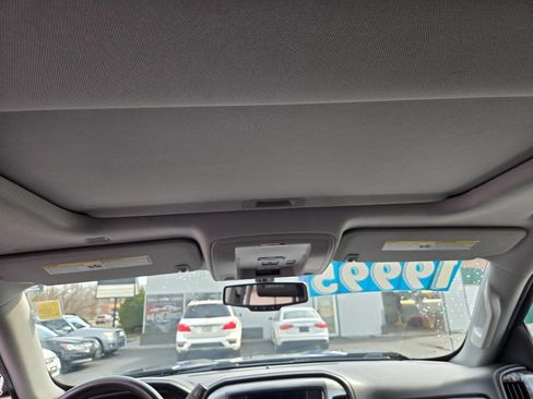 Used 2017 Chevrolet Silverado 1500 LTZ Z71 w/ Realtree Edition image 17