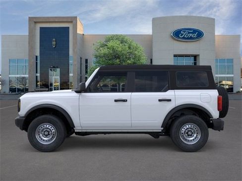 New 2025 Ford Bronco 4-Door image 3
