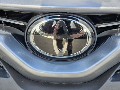 Used 2024 Toyota Camry SE image 23