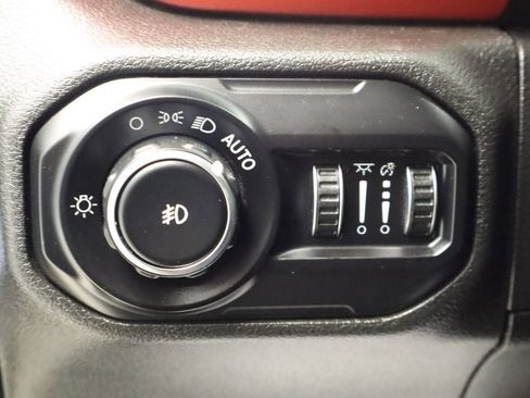 Certified 2021 Jeep Wrangler Unlimited Rubicon AWD/4WD image 33