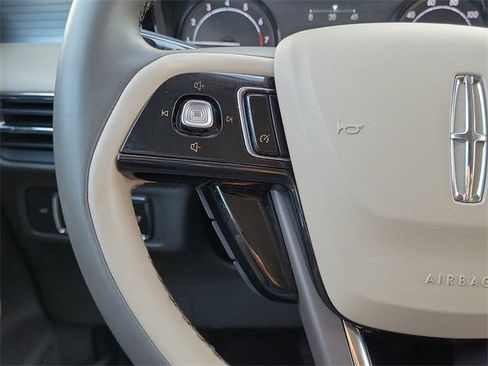 Certified 2022 Lincoln Corsair FWD image 15