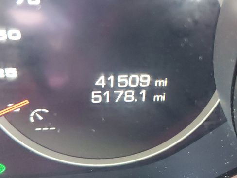 Used 2019 Porsche Cayenne image 31