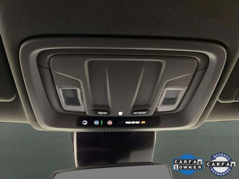 Used 2025 GMC Sierra 1500 SLT image 52