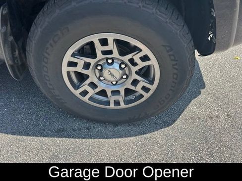 Used 2021 Toyota 4Runner Venture w/ Moonroof Package AWD/4WD image 5