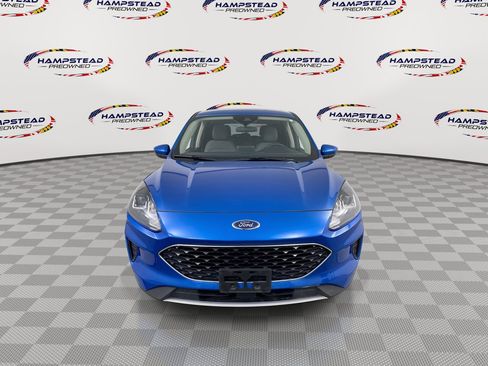 Used 2020 Ford Escape SE image 3