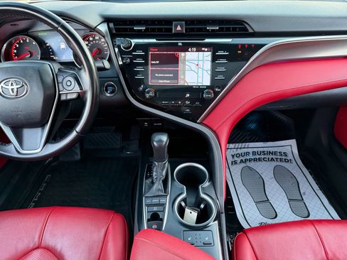Used 2018 Toyota Camry XSE image 22