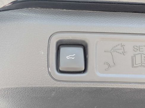 Used 2023 Ford Expedition XLT RWD image 15