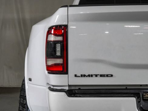 Used 2022 RAM 3500 Limited AWD/4WD image 42