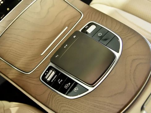 Used 2023 Mercedes-Benz E 350 E 350 4MATIC image 18