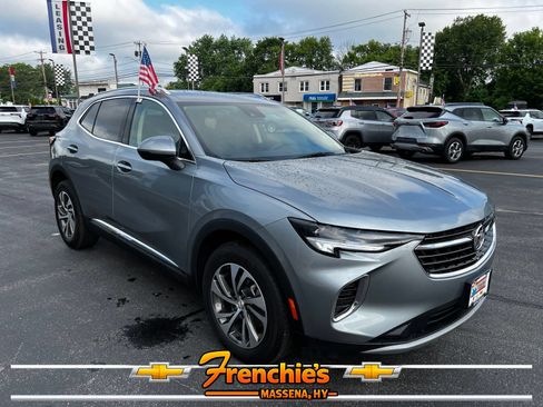 Used 2023 Buick Envision Essence AWD/4WD image 3